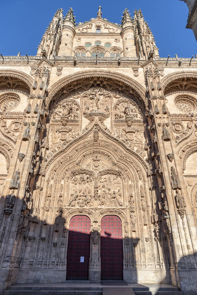 Salamanca 032 - Catedrales Nueva y Vieja.jpg